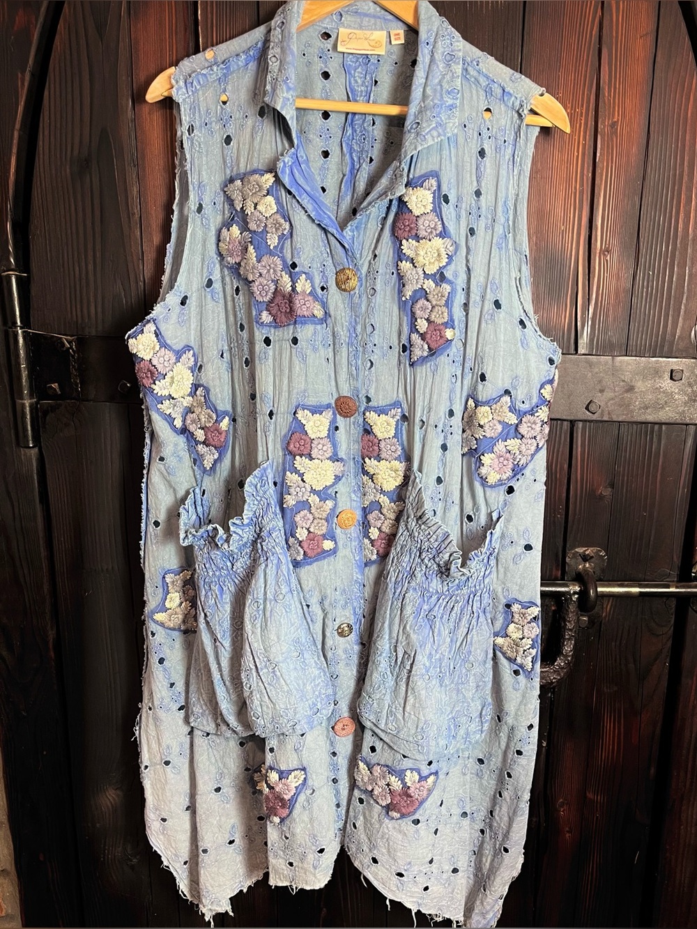 Artsy Sleeveless Light Blue Embroidered Midi Dress with Pockets